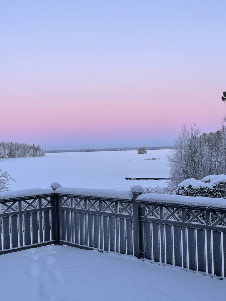 Fyysinen ja hengellinen maailma – miksi en enää usko viesteihin kuolleilta